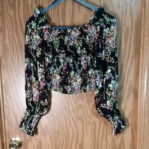 Forever 21 Black and Pink Puff Sleeve Smocked Crop Blouse, Coastal Core, Beachy,
